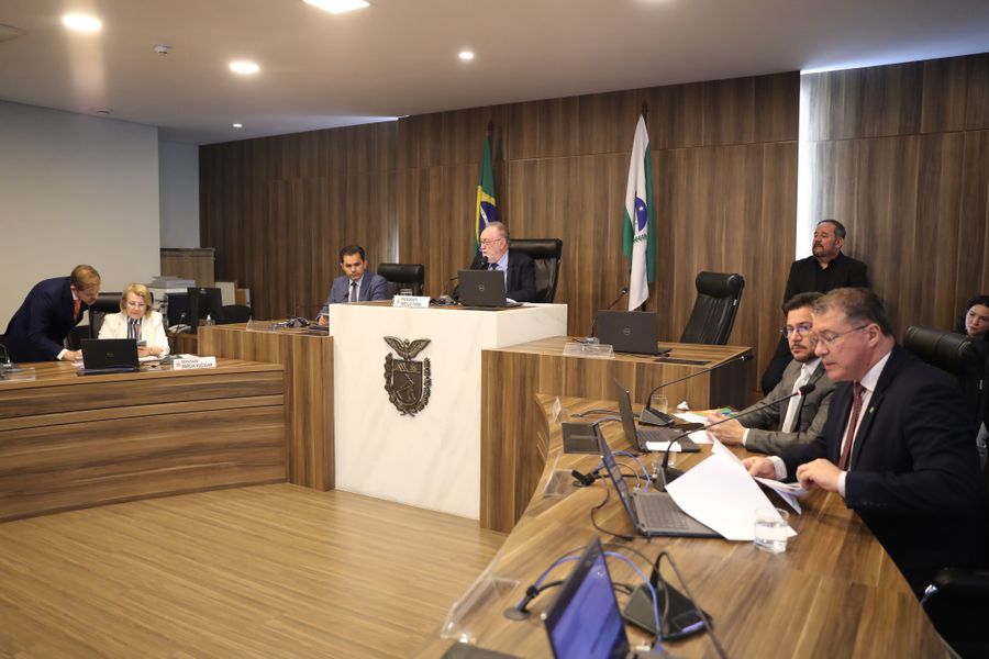 com saude 02122025
