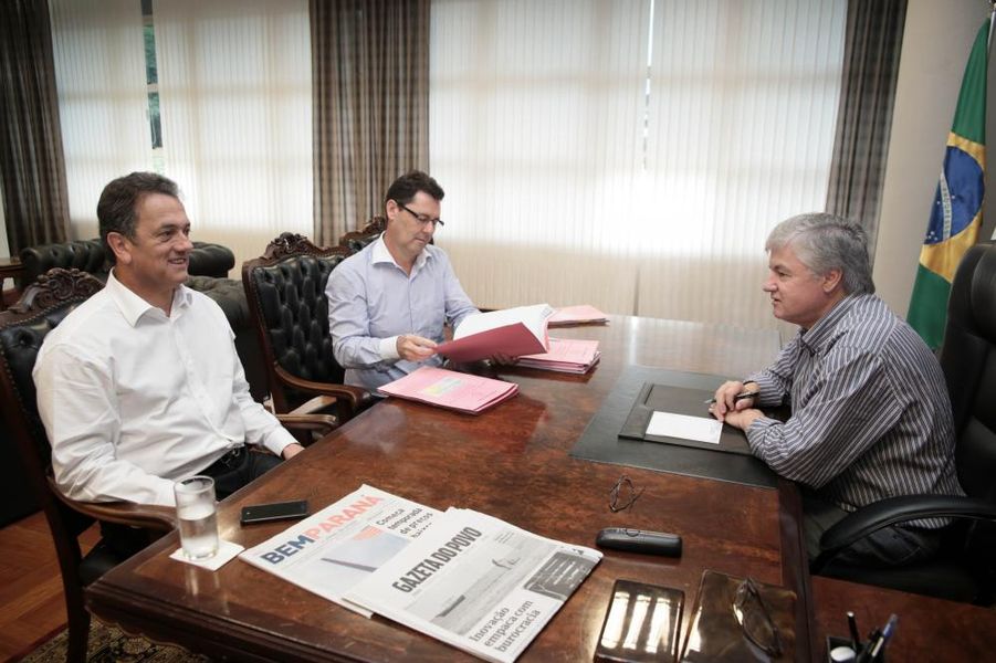 Na volta do feriado de fim de ano, deputados Rossoni e Plauto avaliam as economias feitas nos últimos três anos.