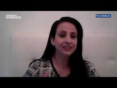 Obrigação de laboratórios e farmácias de notificar casos de COVID-19 em tempo real é assunto do Assembleia Entrevista