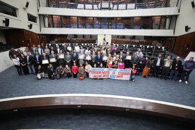 Assembleia homenageia os 60 anos de fundação da Cohab de Curitiba