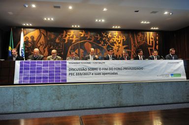 PEC para extinção do foro privilegiado é debatida em evento de Comissão Especial da Câmara dos Deputados
