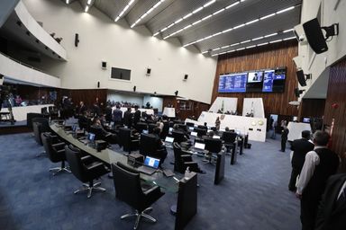 Aprovado projeto que combate importunação sexual no transporte de passageiros