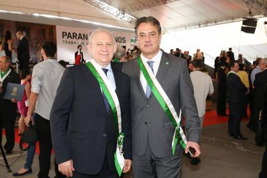 Presidente Ademar Traiano e 1º secretário Plauto Miró são homenageados com a "Ordem do Pinheiro"