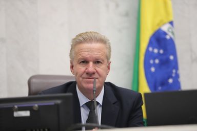 Projeto de lei pretende regulamentar o recebimento de presentes e doações por servidores públicos