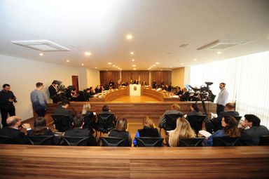 CCJ aprova projetos que reajustam tabelas de vencimentos de servidores públicos