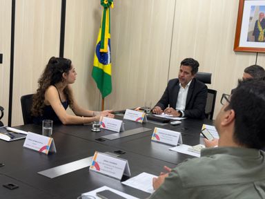 Em Brasília, deputada Ana Júlia (PT) debate relatório sobre a saúde mental dos professores da rede pública estadual