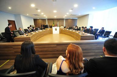 CCJ formada por estudantes de Direito aprova 17 projetos do Parlamento Universitário