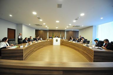 Deputados da CCJ se reúnem amanhã (26) para analisar 39 projetos de lei