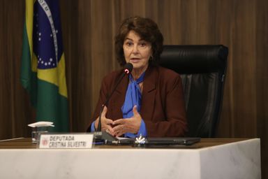 Deputada Cristina Silvestri (PP) destaca desconto na conta de água para clínicas de diálise e criação da Frente Parlamentar da Nefrologia