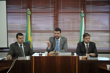 Comissão Especial avança nas discussões do novo Regimento Interno da Assembleia