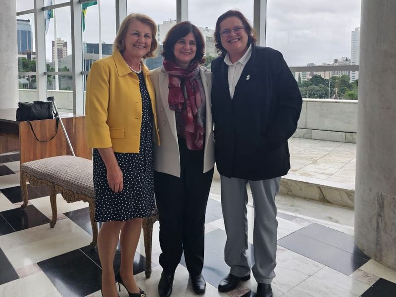 Márcia Huçulak visita ministra da saúde