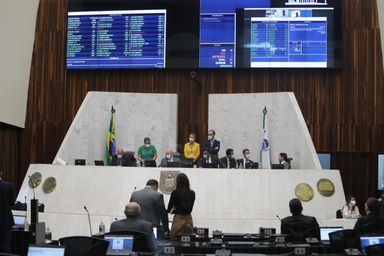 Assembleia aprova projeto que visa a flexibilização do uso de máscaras no Paraná