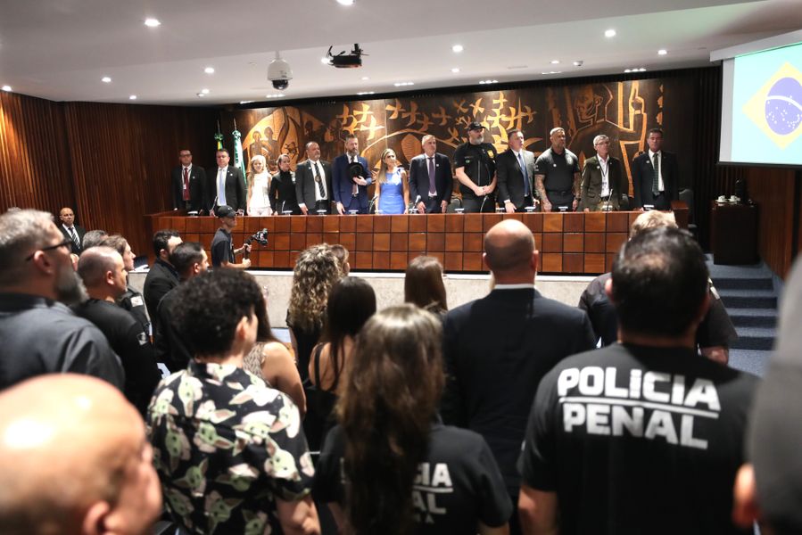 polícia penal solene