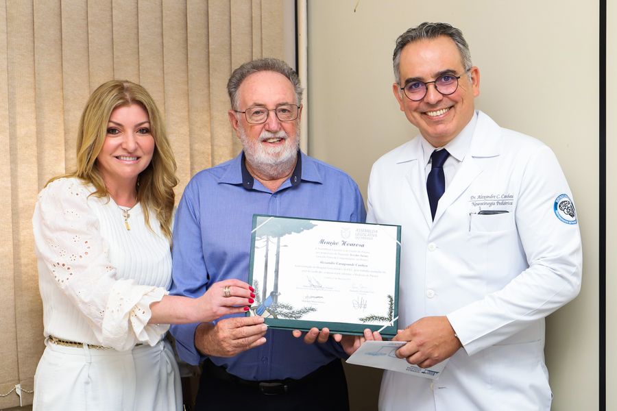 turini homenagem neurocirurgião HU Londrina
