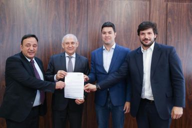 Governo protocola na Alep proposta de alteração no sistema de pregão eletrônico