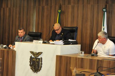Donos de oficinas relatam atrasos de pagamento na ordem de R$ 1 milhão em depoimentos na CPI da JMK