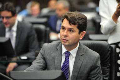 Recursos do Porto poderão gerar fundo para executar obras no litoral, diz Curi