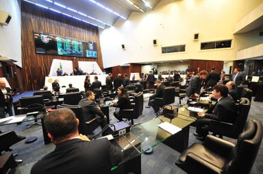 Deputados aprovam reajustes a servidores do Tribunal de Justiça, Tribunal de Contas e Defensoria