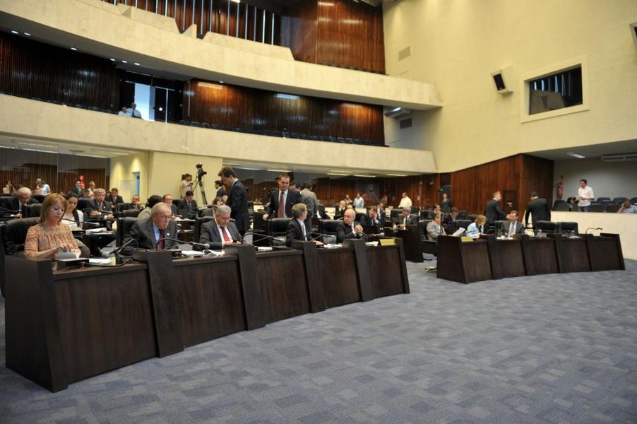 Visão geral do plenário durante a sessão de terça-feira (03). 