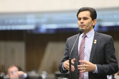 Segue para sanção projeto que proíbe bloqueio de rodovias durante a realização de obras