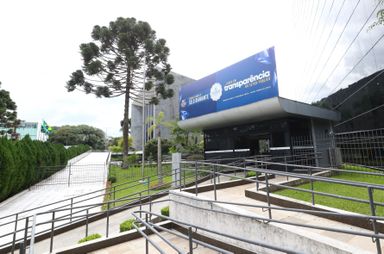 Homenagem aos trabalhadores do Paraná marca a agenda legislativa