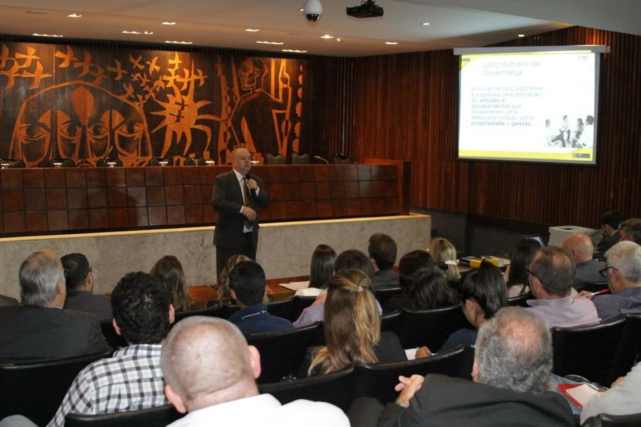 Escola do Legislativo - Governança
