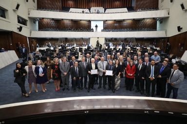 Aniversário de 50 anos da Embrapa é comemorado na Assembleia com exposição e homenagem