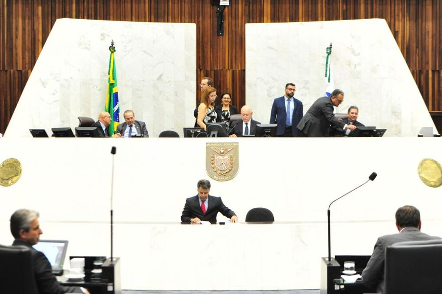 Sessão plenária do dia 27 de março