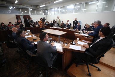 Conselho de Ética recebe relatórios de denúncias por quebra de decoro envolvendo Renato Freitas (PT) e Ricardo Arruda (PL)