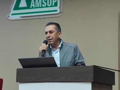 Em reunião da AMSOP, coordenador da Frente Parlamentar do Leite destaca união dos produtores do estado