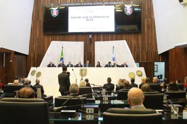 Assembleia entrega título de Cidadão Honorário do Paraná ao pastor José Florêncio da Silva
