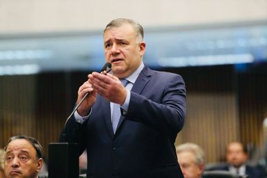 Projeto de lei estabelece multa pesada para quem for flagrado vendendo vape para crianças