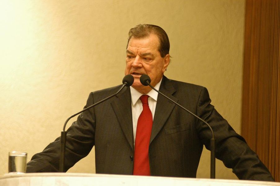 Deputado Caíto Quintana (PMDB), presidente da Comissão Especial.