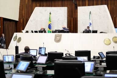 Proposta que autoriza o funcionamento de até 200 Colégios Cívico-Militares no Paraná avança na CCJ