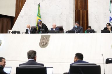 Assembleia rejeita veto a projeto que permite ambulâncias e viaturas policiais a passar direto nos pedágios