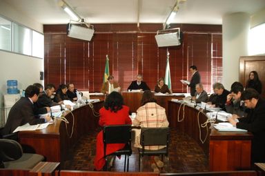 Calouros e veteranos convivem harmoniosamente na CCJ