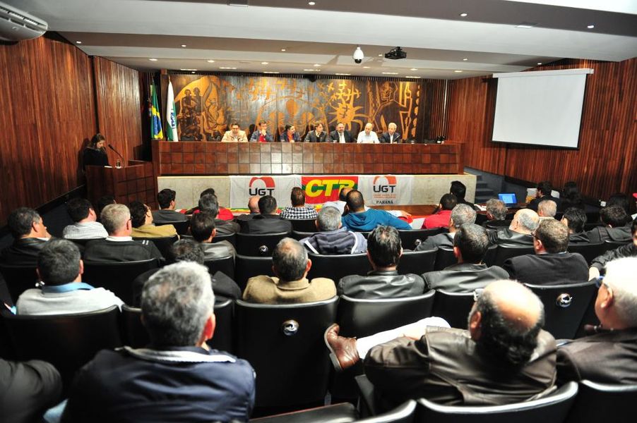 Frente Parlamentar - Direitos dos trabalhadores