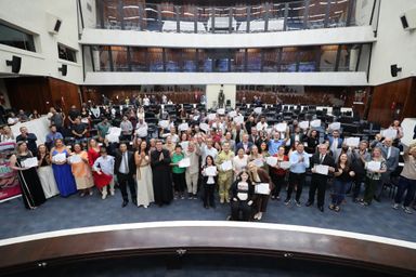 Assembleia homenageia a cidade de Colombo pelos seus 136 anos