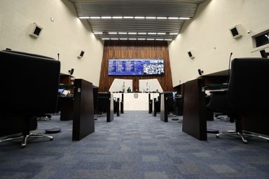 Projeto que promove alterações nas diretrizes da Ilha do Mel avança na Assembleia Legislativa