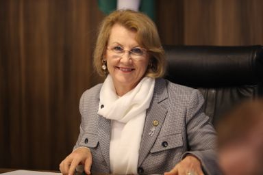 Filas de espera e mortalidade materno-infantil recuam na Saúde do Paraná, avalia deputada Secretária Márcia Huçulak (PSD)