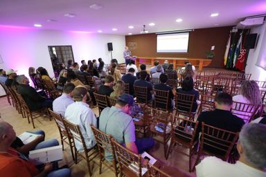 Escola do Legislativo promove série palestras durante a Assembleia Itinerante, em Maringá