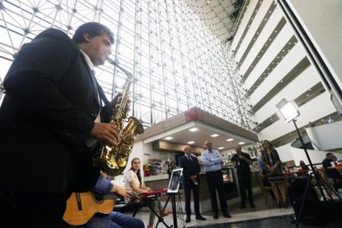 Diversidade de ritmos e estilos marca o lançamento do Programa Comunicação & Arte na Alep