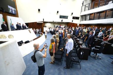 Assembleia Legislativa celebra os 172 anos da emancipação política do Paraná em Sessão Solene com autoridades e representantes da sociedade