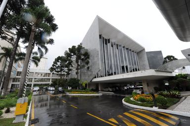 Assembleia começa a votar proposta que veda a obrigatoriedade do passaporte da vacina no estado