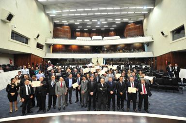 Trabalho da Polícia Civil do Paraná é destacado em sessão solene