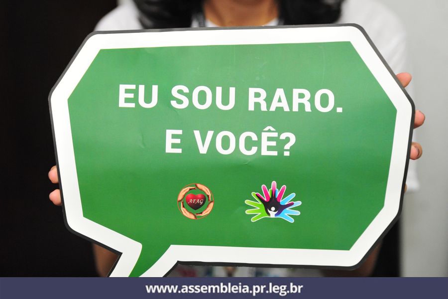 fevereiro lilás