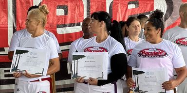 Deputado Tercilio Turini (MDB) entrega Menção Honrosa a mulheres capoeiristas em reconhecimento ao trabalho social e formação cidadã em Londrina