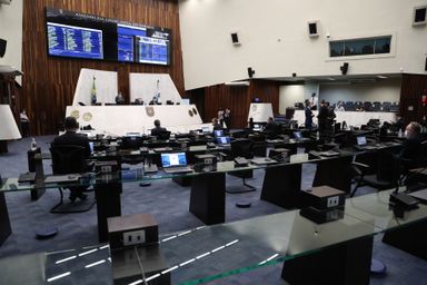 Deputados aprovam pagamento do auxílio alimentação para agentes penitenciários