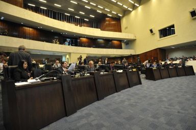 Deputados aprovam adequações do Plano Plurianual para programas do Executivo