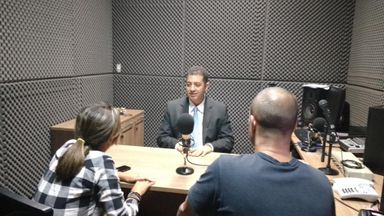O "Fala Deputado" desta semana traz Cobra Repórter e revela uma longa história de amor pelo rádio